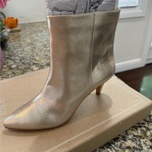 New ankle gold boots